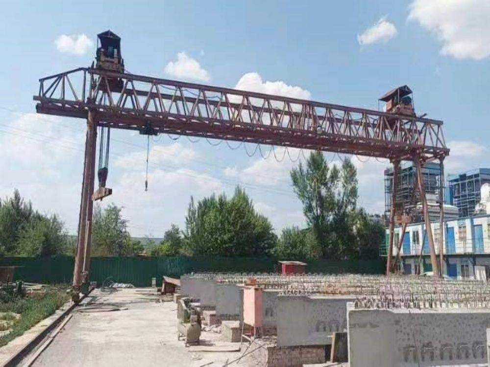 山西提梁機、梁場門式起重機/龍門吊租賃廠家